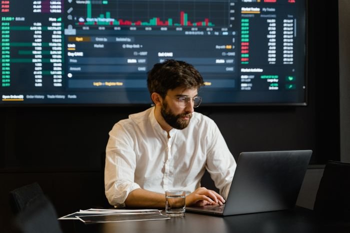 link building for financial advisors and accounting firms in Canada — YMYL authority backlinks